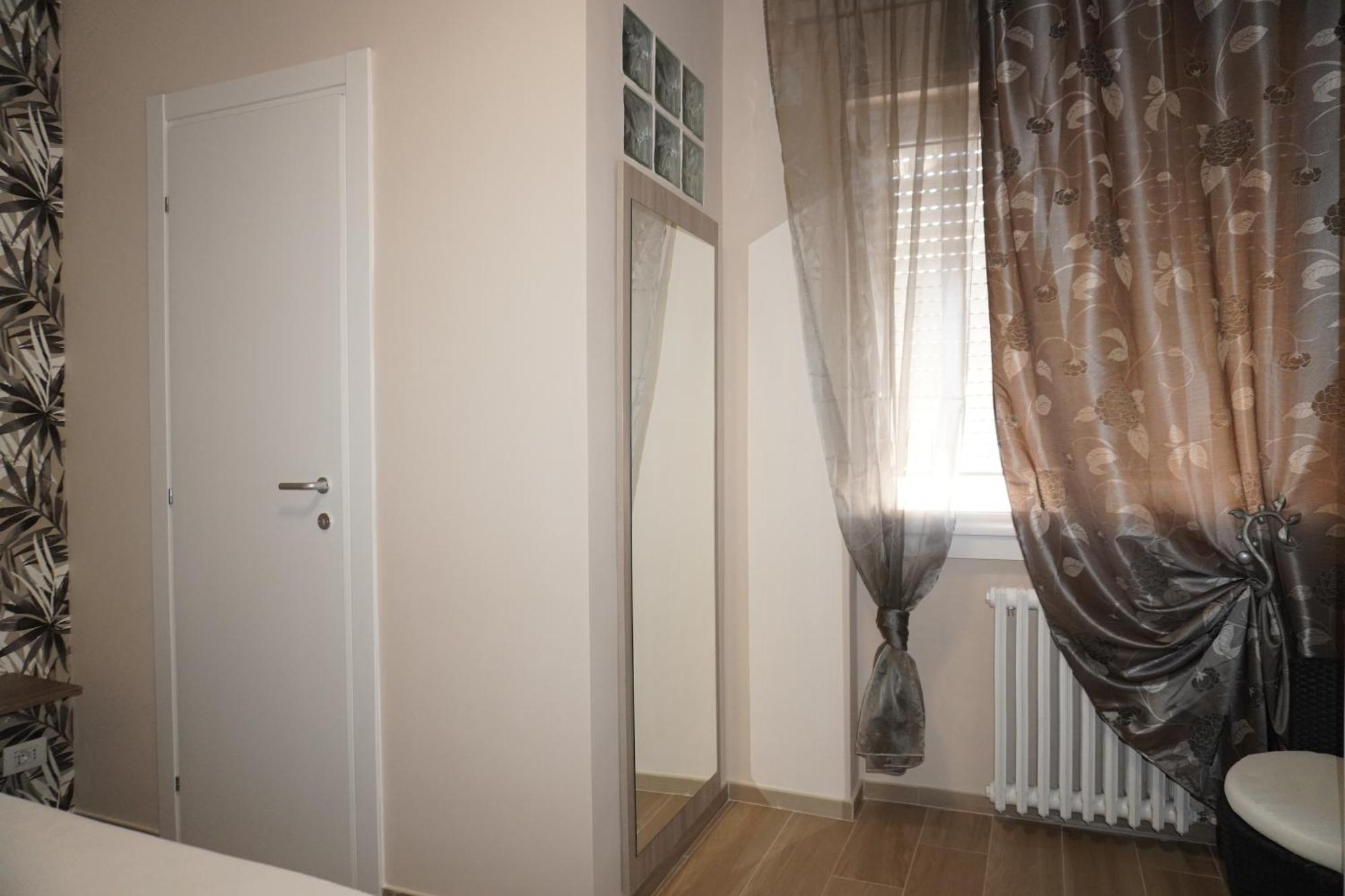 La Casa Di Barbara E Franca Apartment โรม ภายนอก รูปภาพ